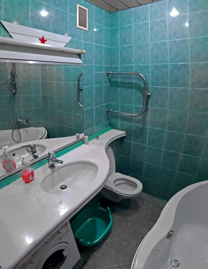 Сочи: Apartment on Chaikovsky 25