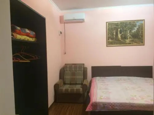 Небуг: Lika Guest House