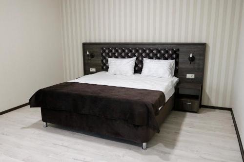 Павловская: Oazis Hotel