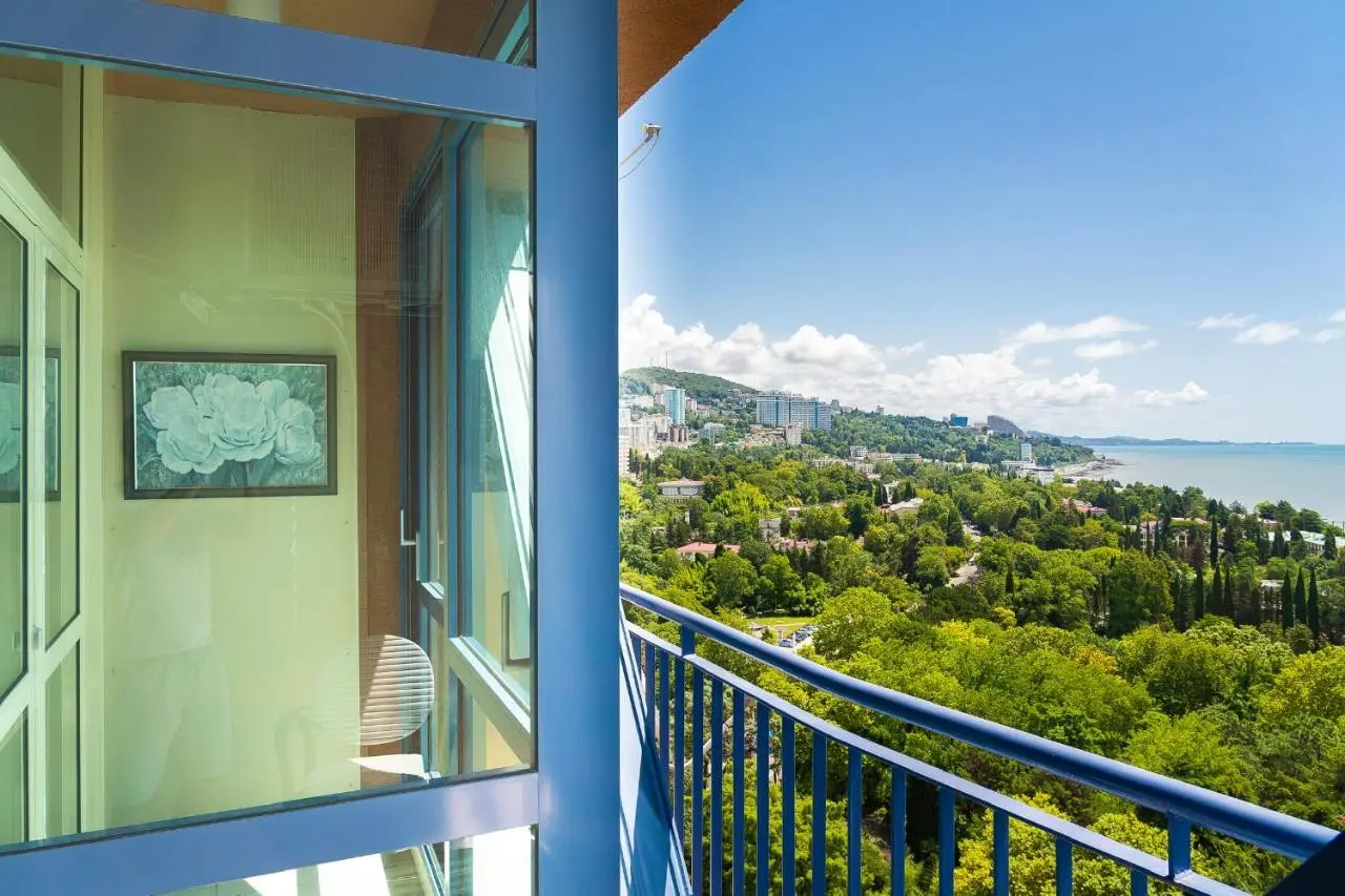 Сочи: Sea view, perfect location