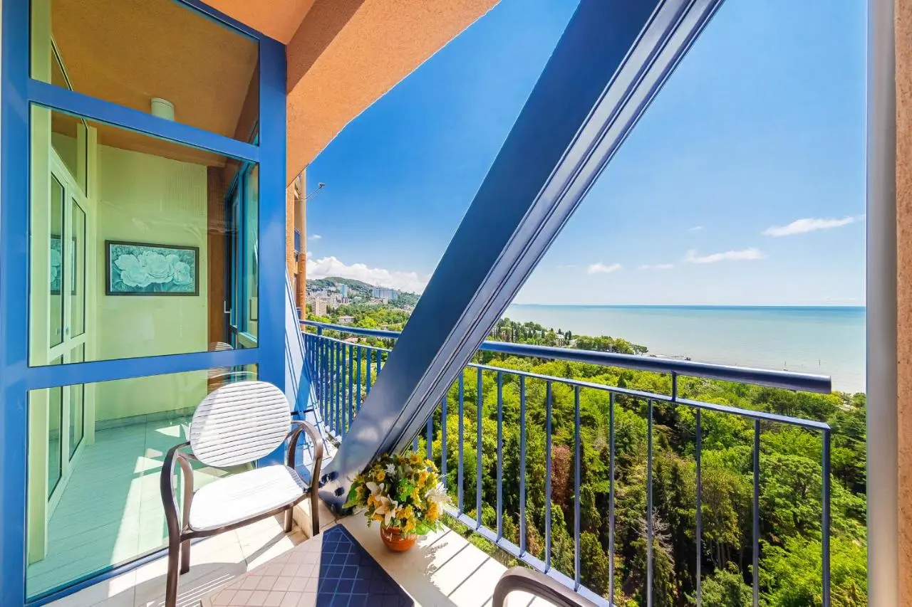 Сочи: Sea view, perfect location
