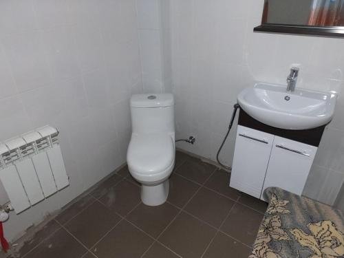 Сочи: U Reki Guest House