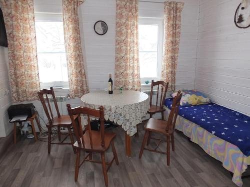 Сочи: U Reki Guest House