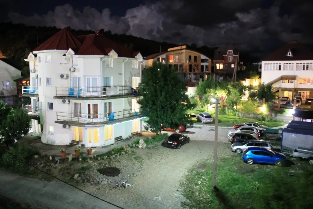 Джубга: Ezhik Gostevoj dom