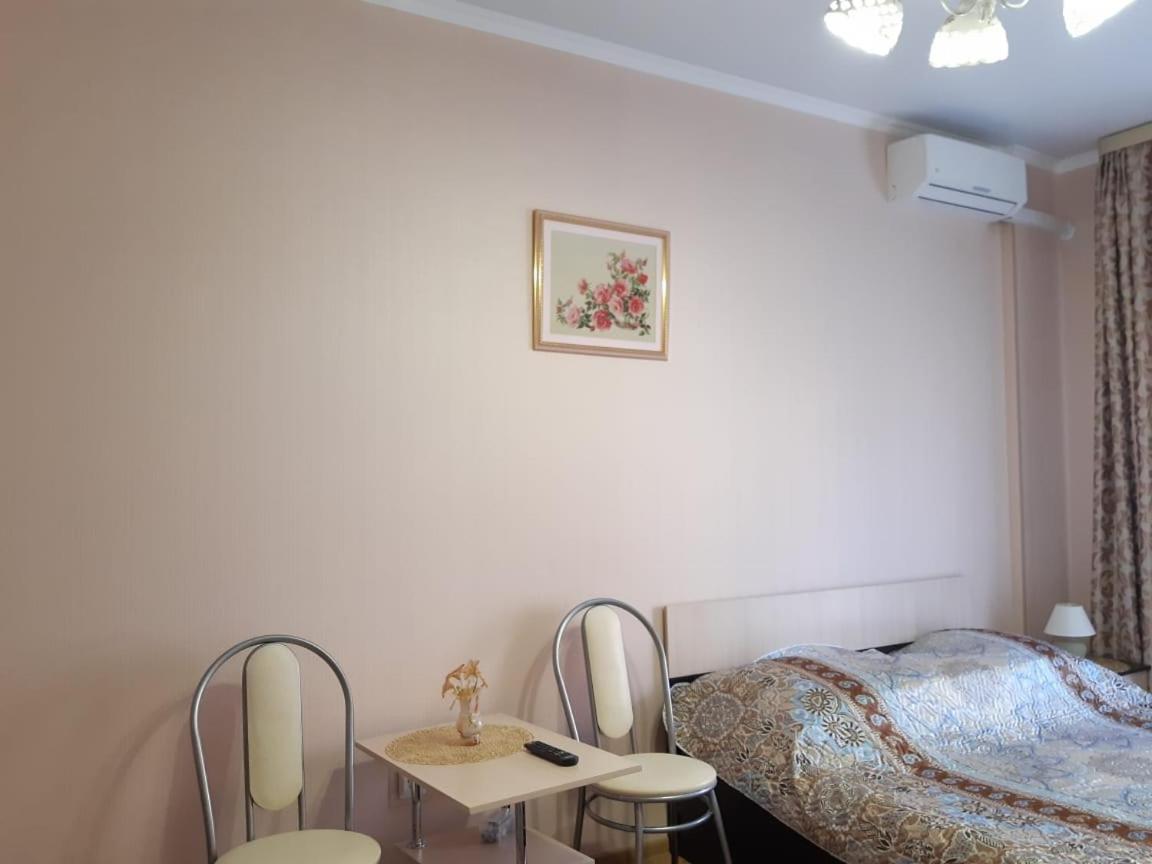 Геленджик: 1-apartment ALBATROS