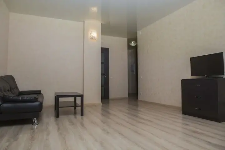 Самара: Apartment on 7-ya proseka 92