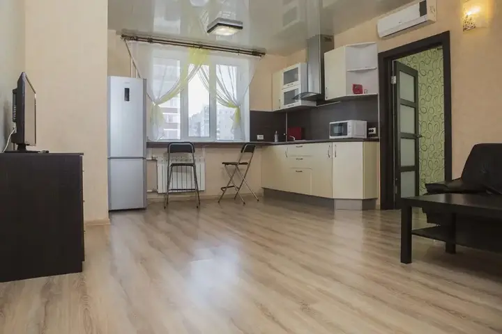 Самара: Apartment on 7-ya proseka 92