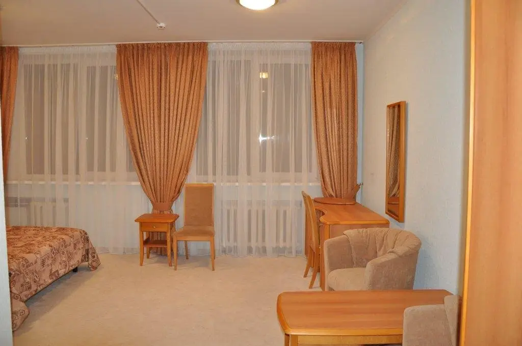 Самара: U Sokolyikh Gor, Gostinichnyy Kompleks