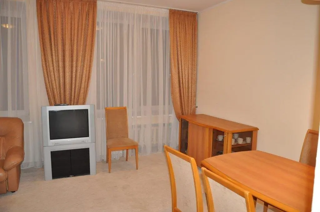 Самара: U Sokolyikh Gor, Gostinichnyy Kompleks