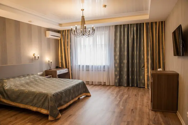 Самара: Отель «VIP House Солнечная»