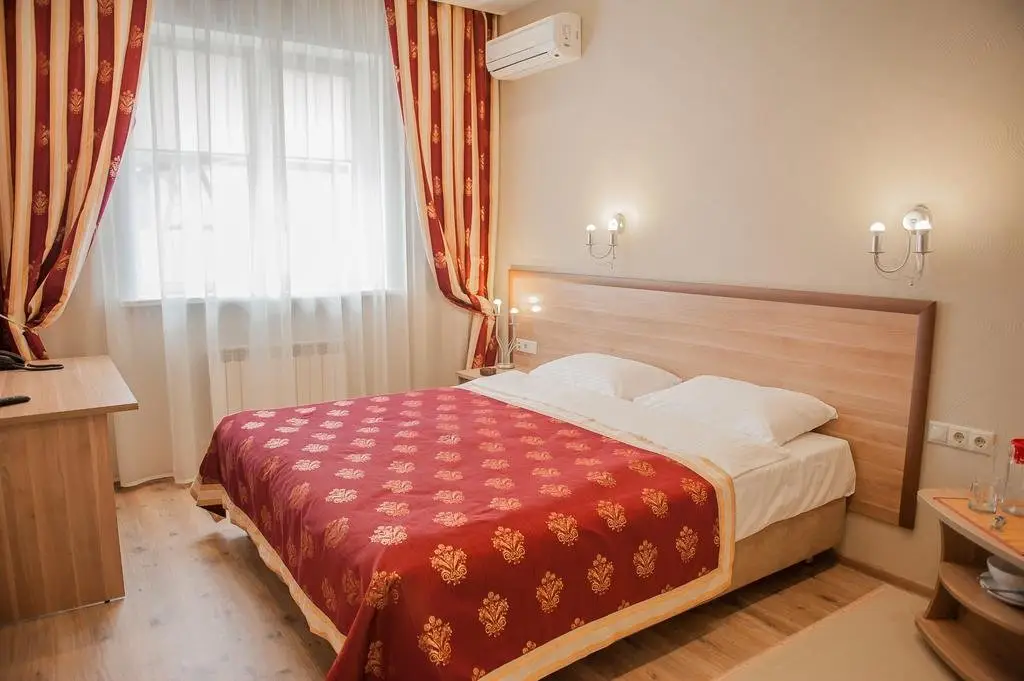 Самара: Отель «VIP House Солнечная»