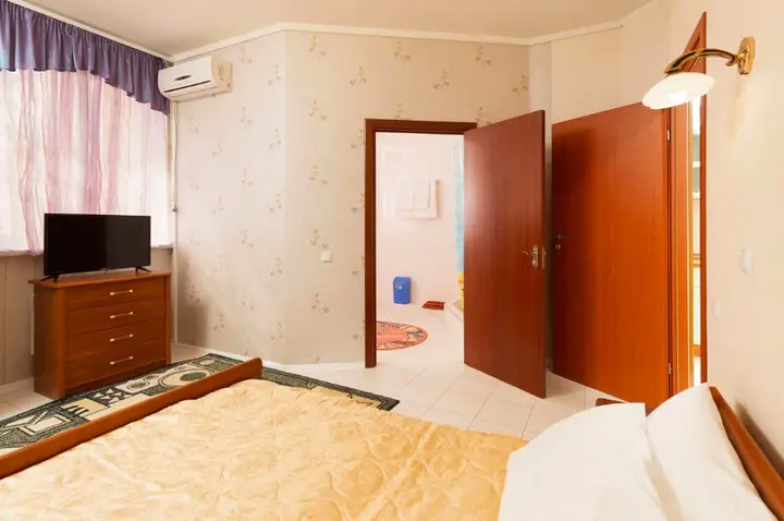 Орджоникидзе: Katrin Hotel
