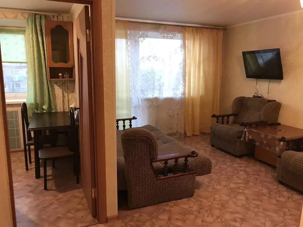 Большой камень: Апартаменты на ул. Аллея Труда, 6