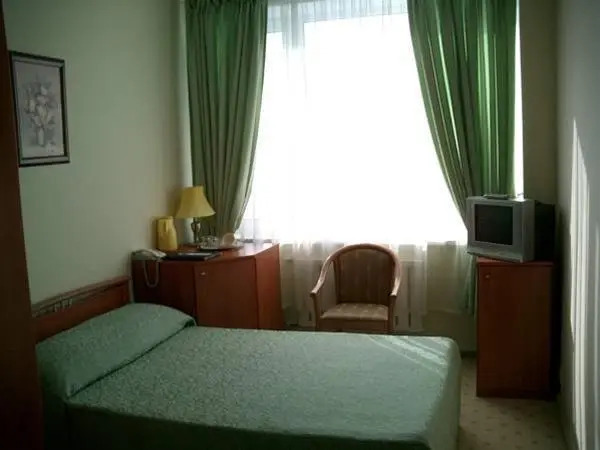 Артем: Hinotel