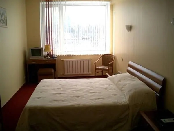 Артем: Hinotel