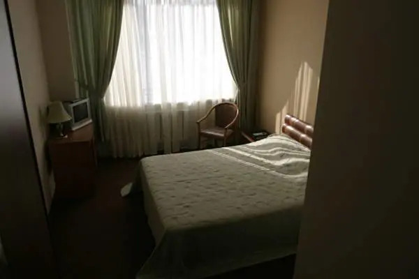 Артем: Hinotel