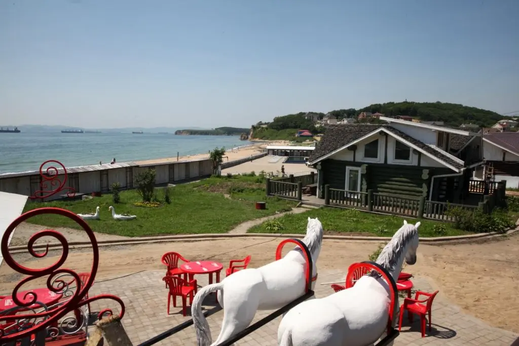 Врангель: JK Beach (Джей Кей Бич)
