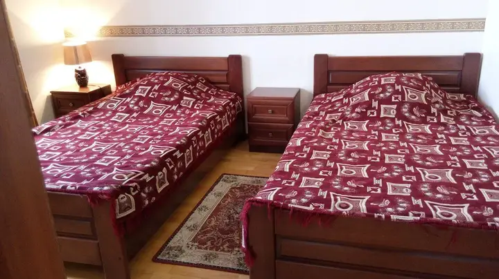 Кировский: Отель «Этель»