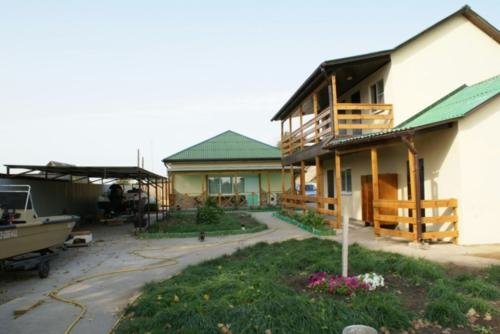 Кировский: Guest House Chistiy Bereg