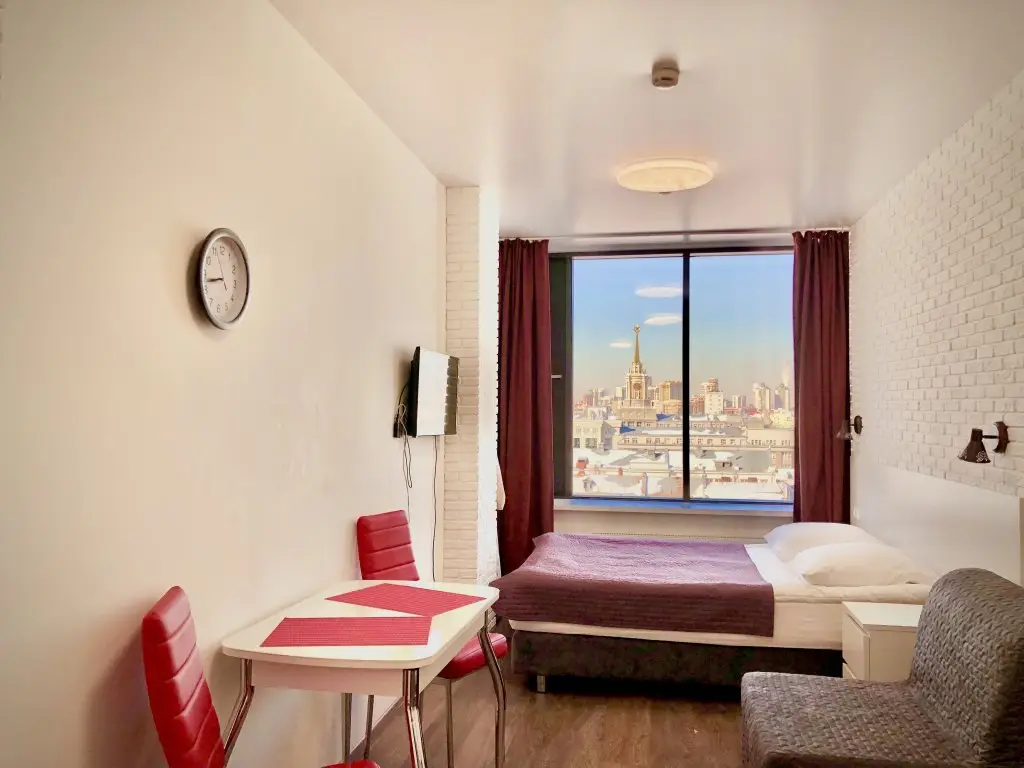 Екатеринбург: Allen Park in Radius - Bjudzhetnyj mini-apartament s sobstvennoj vannoj komnatoj
