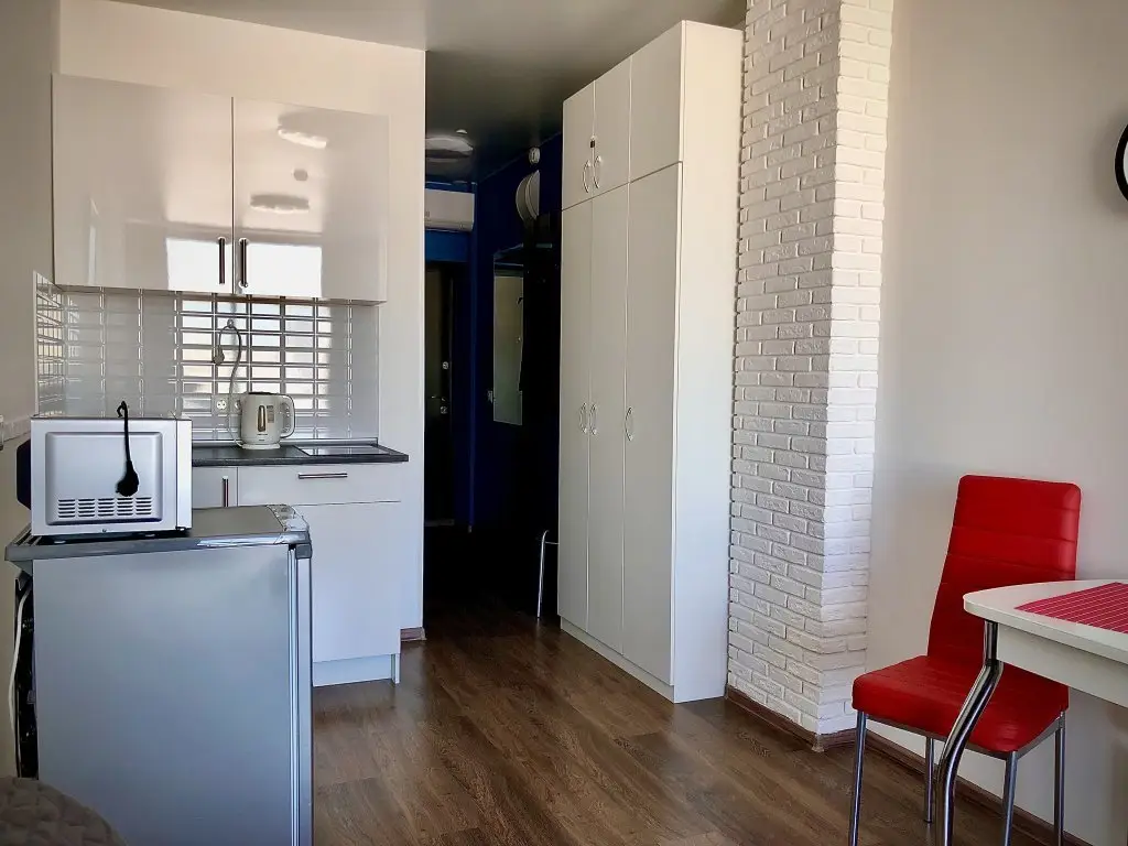 Екатеринбург: Allen Park in Radius - Bjudzhetnyj mini-apartament s sobstvennoj vannoj komnatoj