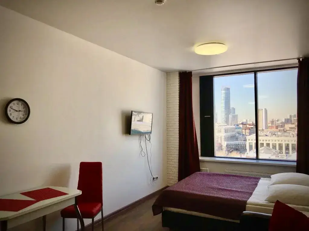 Екатеринбург: Allen Park in Radius - Bjudzhetnyj mini-apartament s sobstvennoj vannoj komnatoj