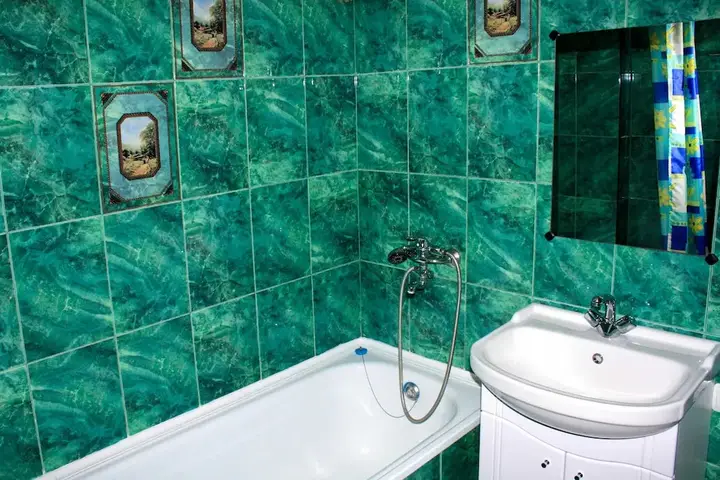 Екатеринбург: Apartment ALLiS-HALL on Tveritina 42-3