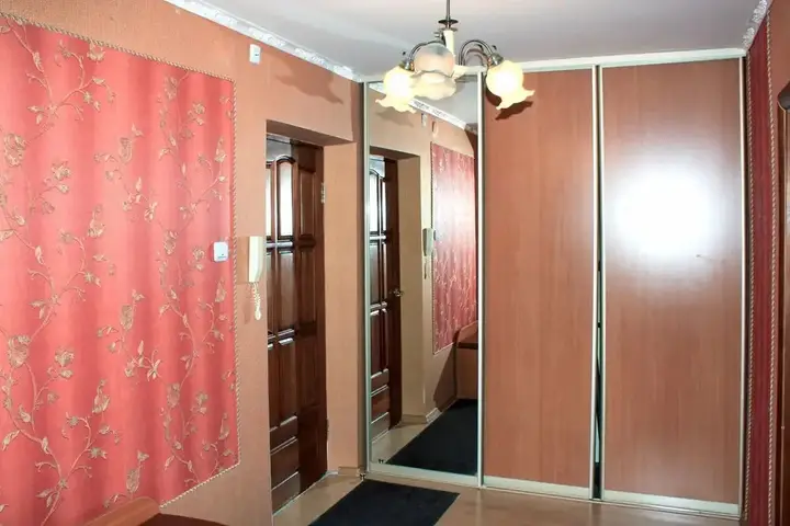 Екатеринбург: Apartment ALLiS-HALL on Tveritina 42-3