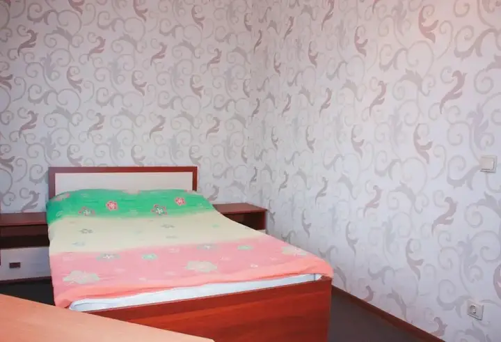 Екатеринбург: Апартаменты ALLiS-HALL, ул. Первомайская, 35