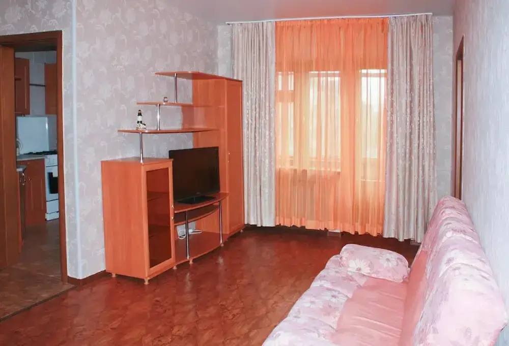 Екатеринбург: Апартаменты ALLiS-HALL, ул. Первомайская, 35