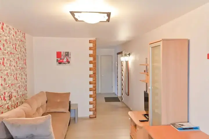 Екатеринбург: Апартаменты ALLiS-HALL, ул. Челюскинцев, 23