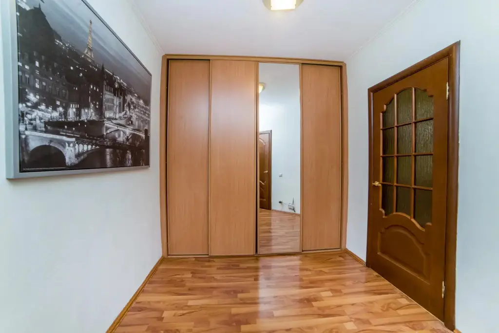 Екатеринбург: Apartments on Radishcheva