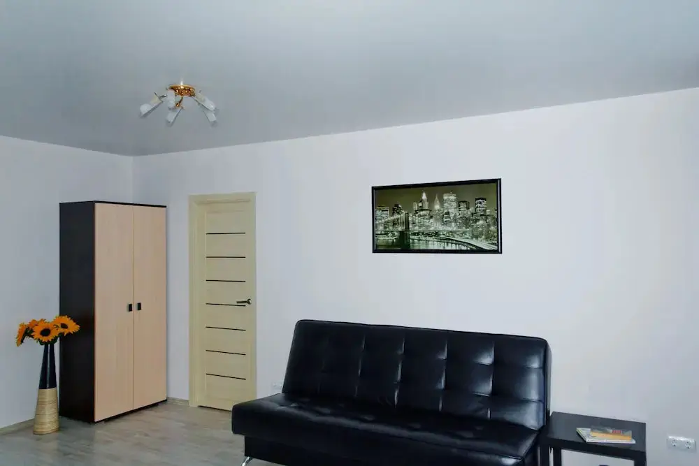 Екатеринбург: Апартаменты ALLiS-HALL, ул. Малышева, 73а