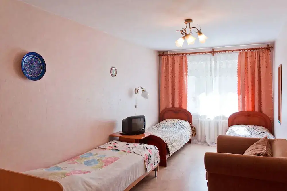 Екатеринбург: Апартаменты ALLiS-HALL, ул. Первомайская, 70