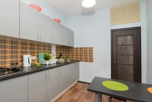 Екатеринбург: Apartment na Sverdlova 62