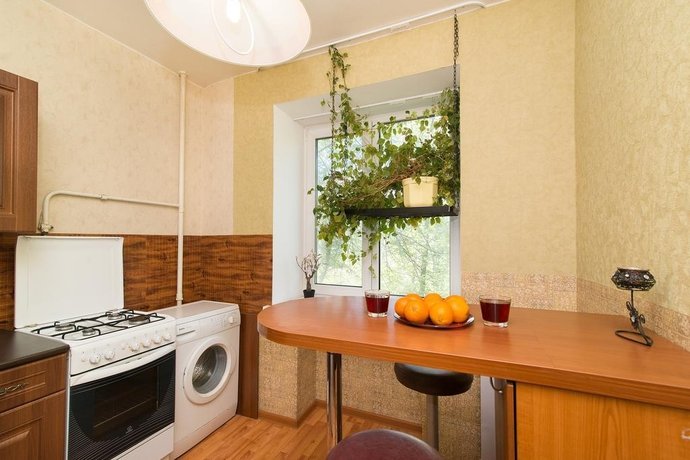 Екатеринбург: Apartment on Blyukhera