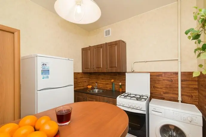 Екатеринбург: Apartment on Blyukhera