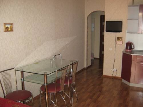 Екатеринбург: Apartments on Kuznechnaya 79