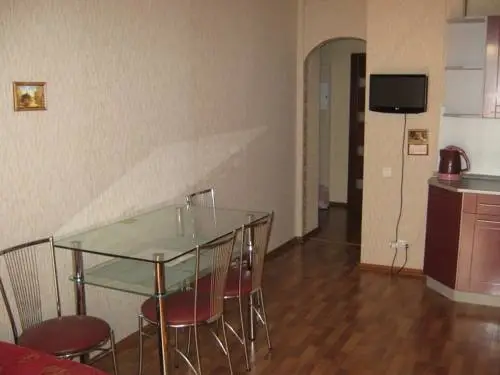 Екатеринбург: Apartments on Kuznechnaya 81