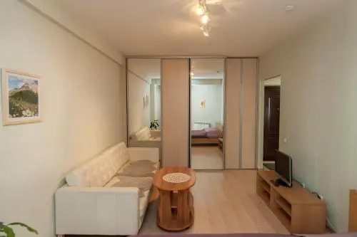 Екатеринбург: Apartments on Kuznechnaya 81