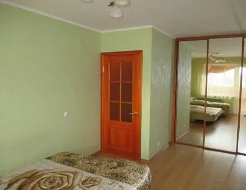 Екатеринбург: Apartments on Samocvetniy 6