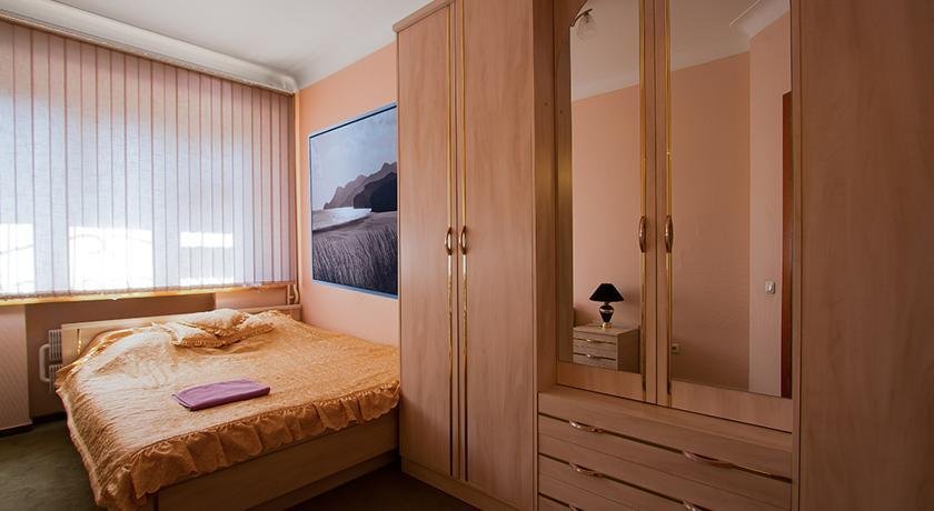 Екатеринбург: B&B на Ленина 36