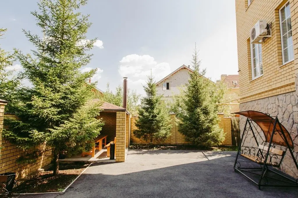 Екатеринбург: Cottage on Dvinskaya 24
