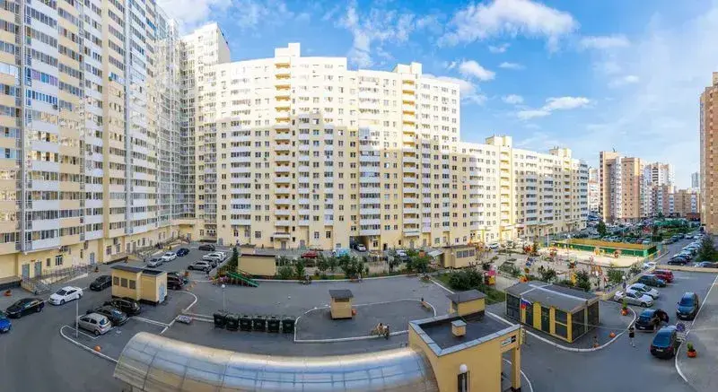 Екатеринбург: Дрим Хаус на ул. 8 марта, д. 167