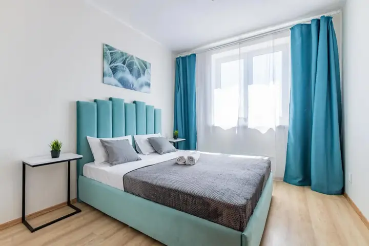 Екатеринбург: DreamHouse на Крестинского 8