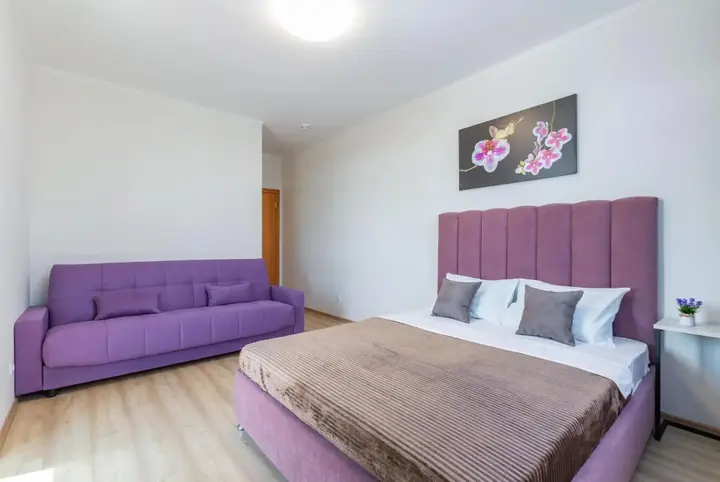 Екатеринбург: DreamHouse на Крестинского 8