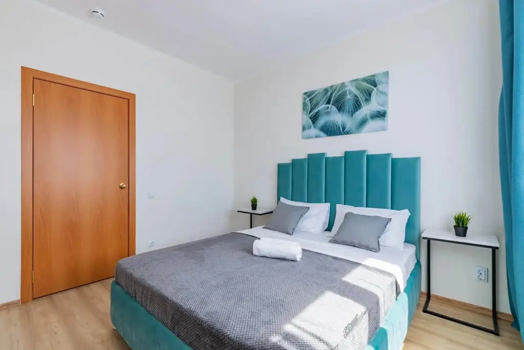 Екатеринбург: DreamHouse на Крестинского 8