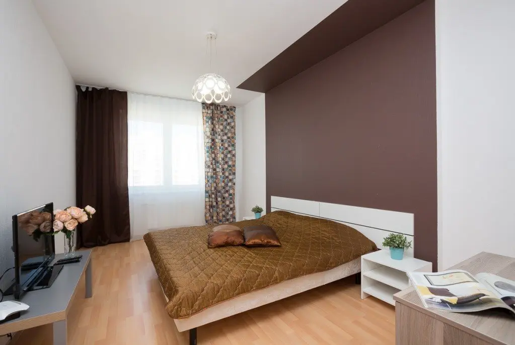 Екатеринбург: Etazhi 3. Aviatsionnaja – Schorsa – Tsiolkovskogo - 8 marta – Sojuznaja - Chapaeva