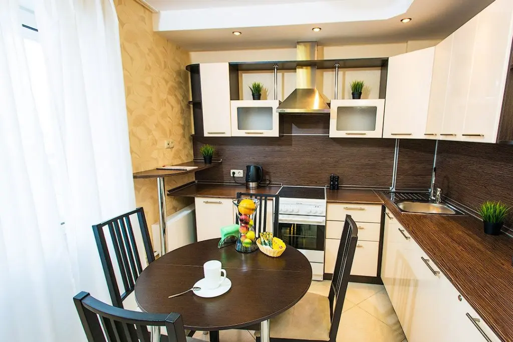 Екатеринбург: Etazhi 3. Aviatsionnaja – Schorsa – Tsiolkovskogo - 8 marta – Sojuznaja - Chapaeva