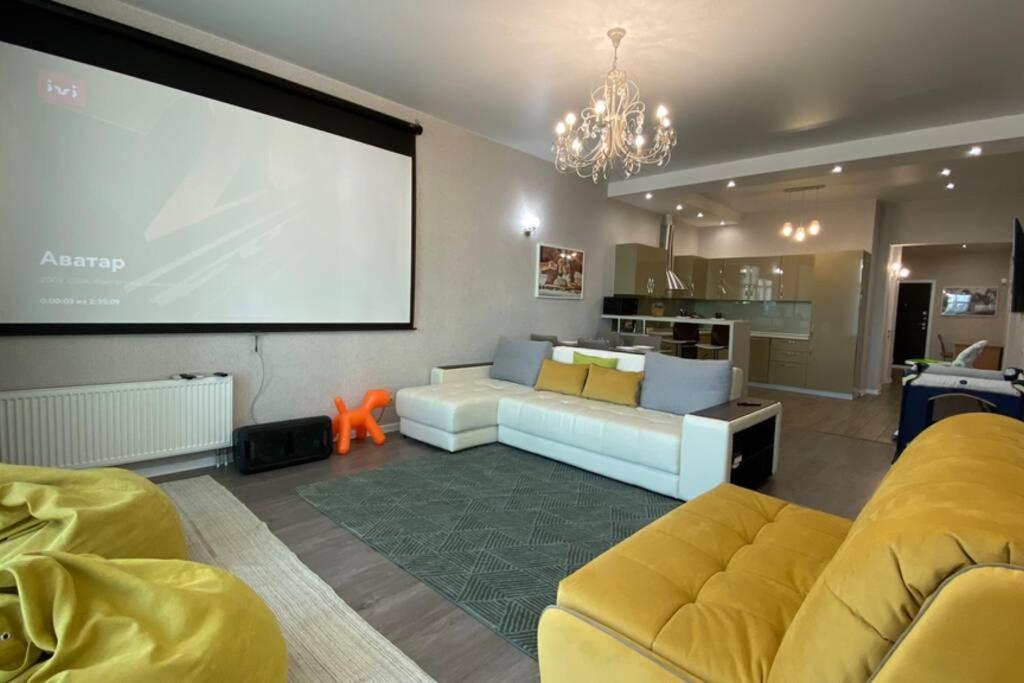 Сочи: Penthouse 24th fl: Home theatre, 2BR, SeaView balcony
